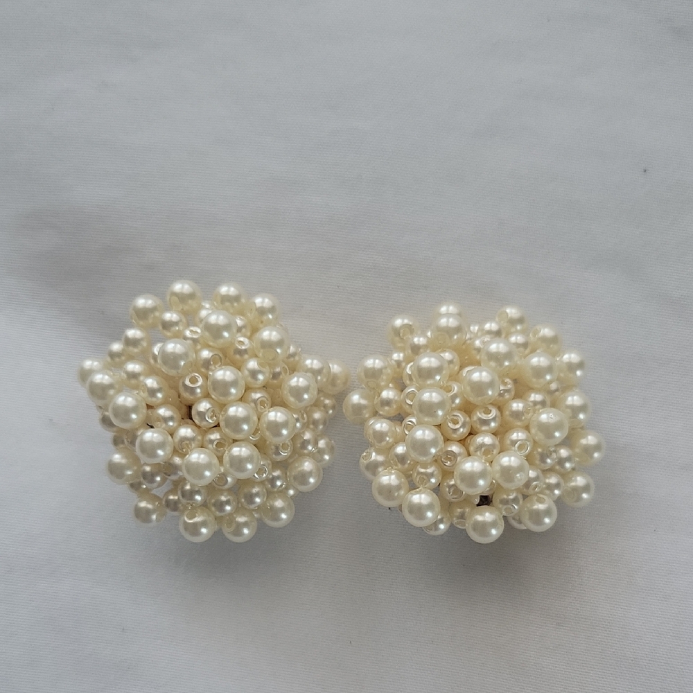Vintage Cream Pearl Cluster Earrings